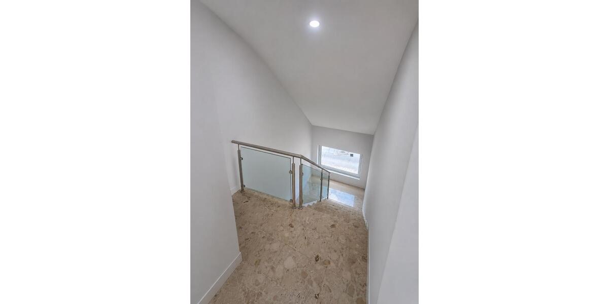 Dachgeschoßwohnung Schlaitdorf - 4 Zimmer, 107 m&sup2;, 1.500&euro; | Angebot:26486095