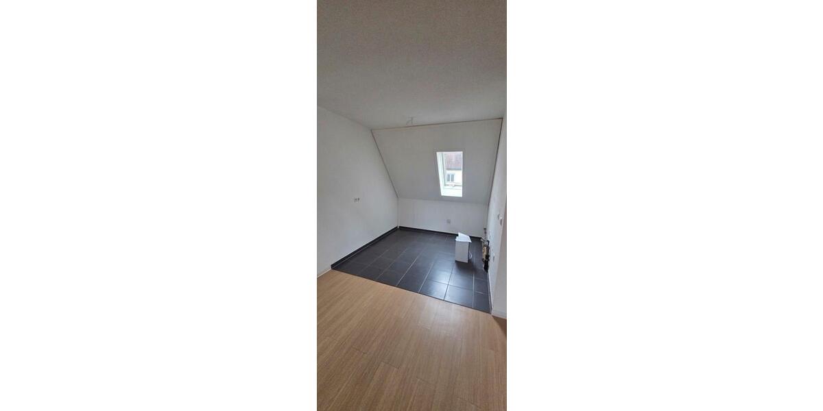 Dachgeschoßwohnung Sindelfingen - 1 Zimmer, 49 m&sup2;, 699&euro; | Angebot:26631987