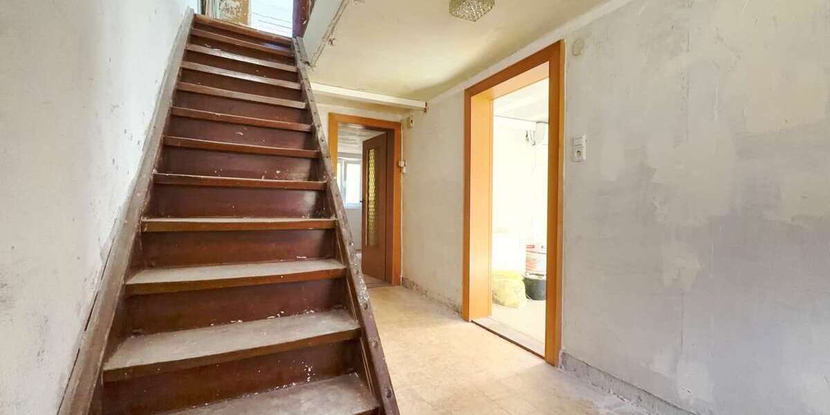 Einfamilienhaus Aichtal - 6 Zimmer, 212 m&sup2;, 290.000&euro; | Angebot:25087711