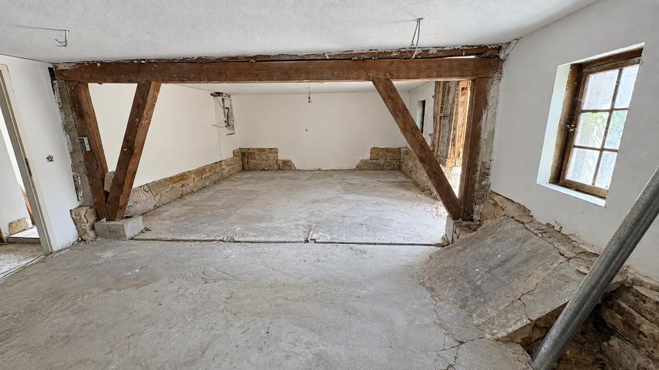 Einfamilienhaus Esslingen am Neckar Oberesslingen - 4.5 Zimmer, 140 m&sup2;, 1.995&euro; | Angebot:27623344
