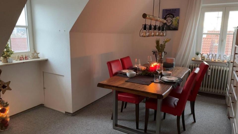 Dachgeschoßwohnung Nürtingen - 4 Zimmer, 69 m&sup2;, 1.030&euro; | Angebot:25806195