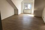 Etagenwohnung Esslingen am Neckar Zell - 3 Zimmer, 75 m&sup2;, 890&euro; | Angebot:25735186