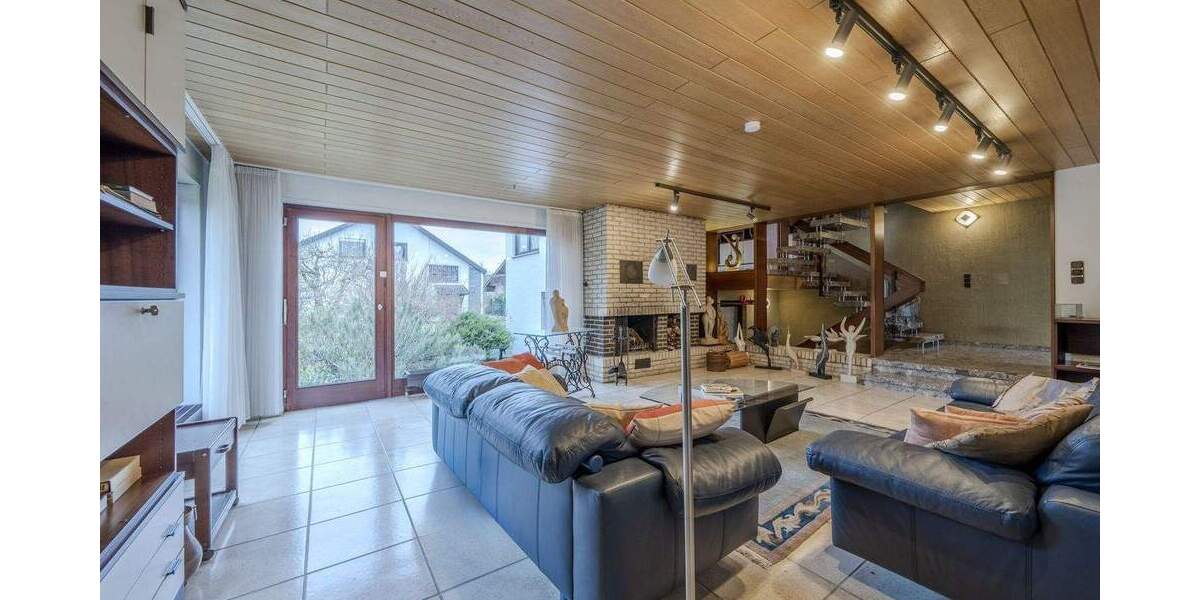 Einfamilienhaus Nürtingen - 7 Zimmer, 282 m&sup2;, 949.000&euro; | Angebot:25671696