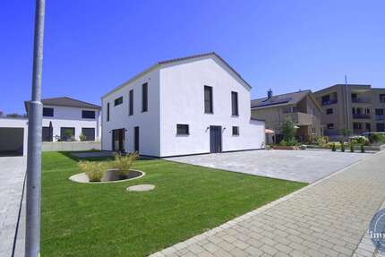 Haus Hülben - 6 Zimmer, 204 m&sup2;, 835.000&euro; | Angebot:27034524