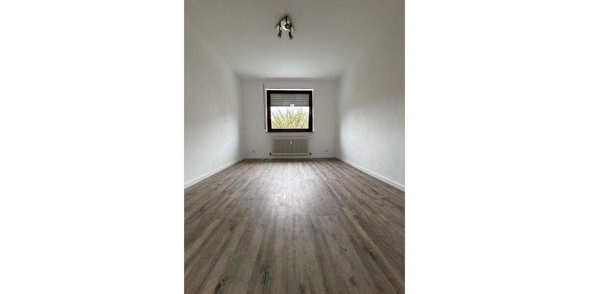 Etagenwohnung Sindelfingen Sindelfingen (Stadt) - 4.5 Zimmer, 104 m&sup2;, 1.700&euro; | Angebot:26024462