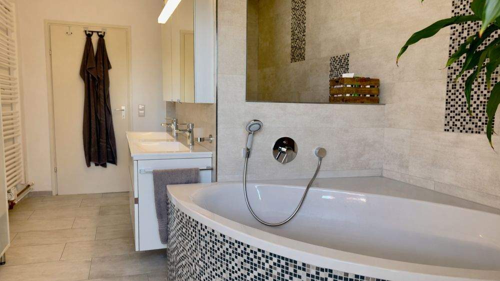 Reihenmittelhaus Reutlingen / Orschel-Hagen Orschel-Hagen - 3 Zimmer, 126 m&sup2;, 498.000&euro; | Angebot:25684511