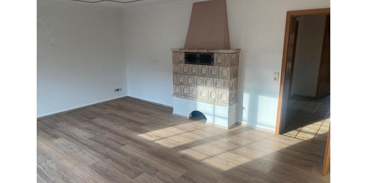 Erdgeschoßwohnung Gammertingen - 4 Zimmer, 120 m&sup2;, 1.000&euro; | Angebot:25540126