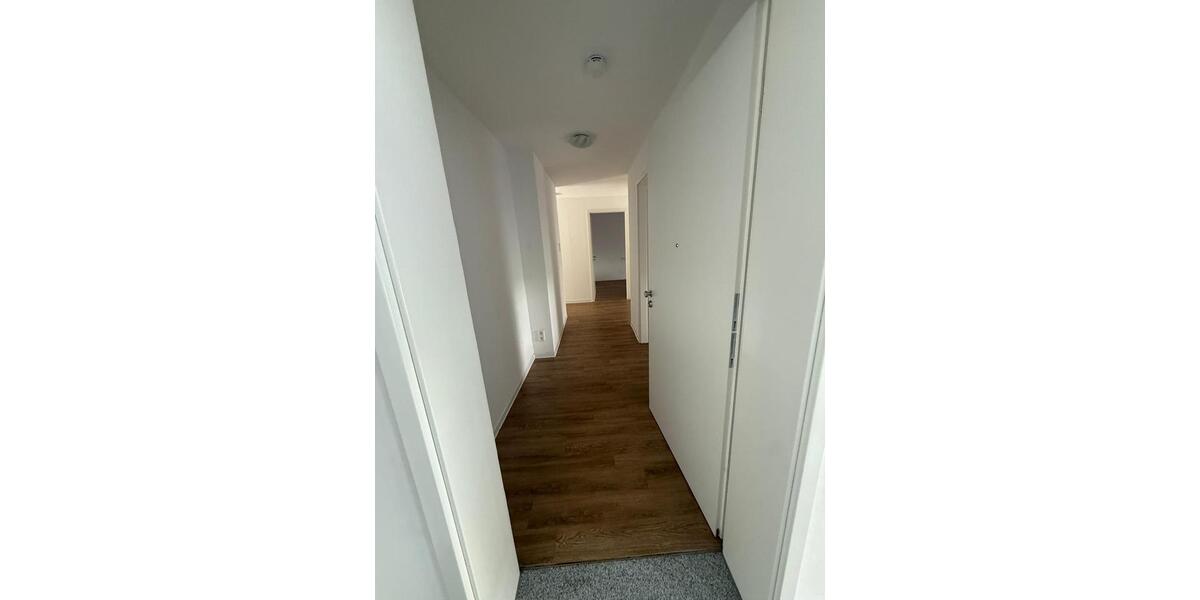 Erdgeschoßwohnung Esslingen am Neckar Brühl - 3 Zimmer, 80 m&sup2;, 1.375&euro; | Angebot:25972429