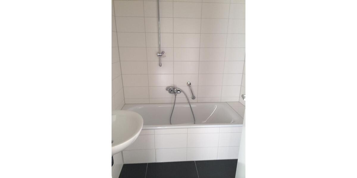 Etagenwohnung Esslingen am Neckar Pliensauvorstadt - 3 Zimmer, 99 m&sup2;, 1.182&euro; | Angebot:26006802