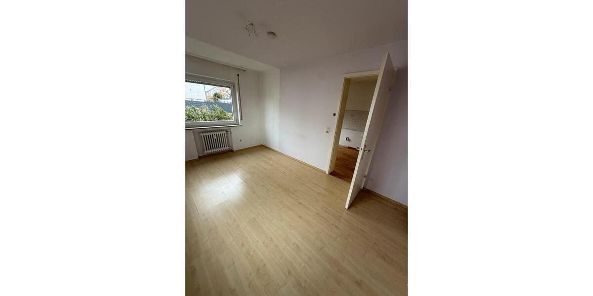 Hochparterre Altdorf - 3 Zimmer, 76 m&sup2;, 1.050&euro; | Angebot:26003069