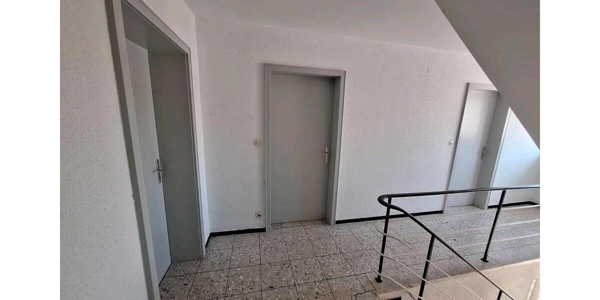 Etagenwohnung Reutlingen Altenburg - 1 Zimmer, 40 m&sup2;, 430&euro; | Angebot:27610036