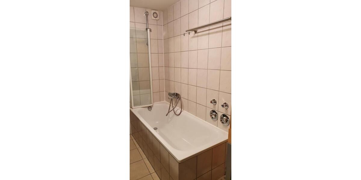 Etagenwohnung Rottenburg am Neckar - 5.5 Zimmer, 1.230 m&sup2;, 1.230&euro; | Angebot:25839362