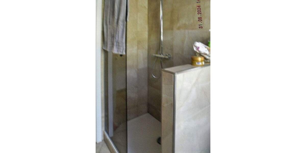 Etagenwohnung Bad Urach - 3 Zimmer, 85 m&sup2;, 215.000&euro; | Angebot:25686261