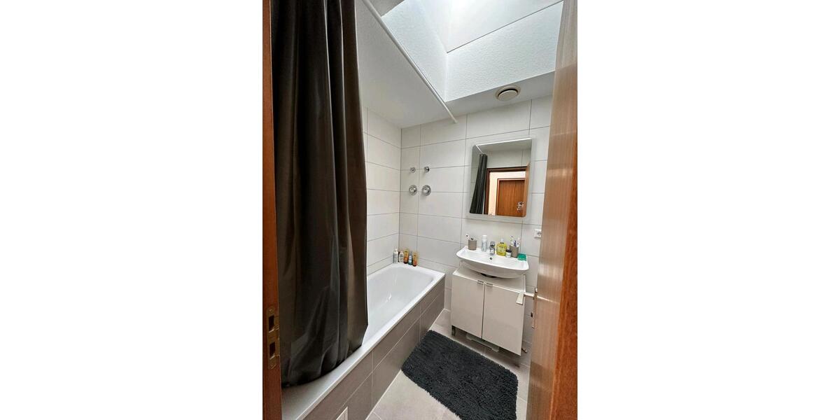 Dachgeschoßwohnung Wernau (Neckar) - 3 Zimmer, 75 m&sup2;, 250.000&euro; | Angebot:23712418