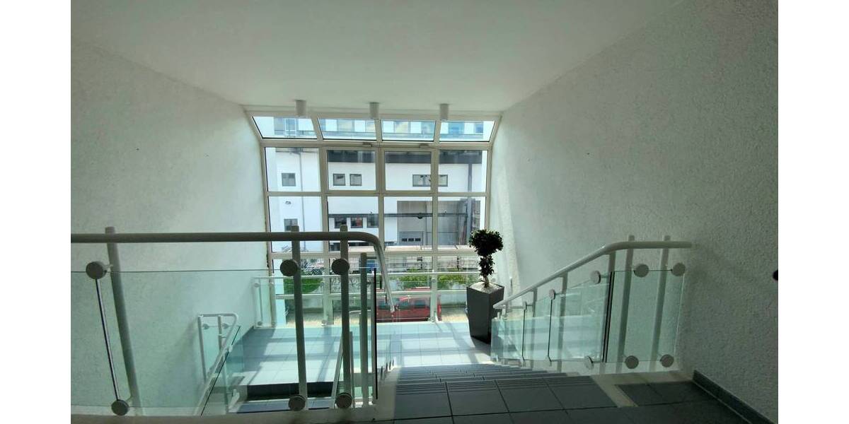 Gewerbeobjekt Sindelfingen Mitte - 6 Zimmer, 2.400&euro; | Angebot:25780763