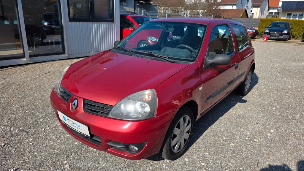 Renault Clio 158.000 km 1.999 &euro; Reutlingen 72770