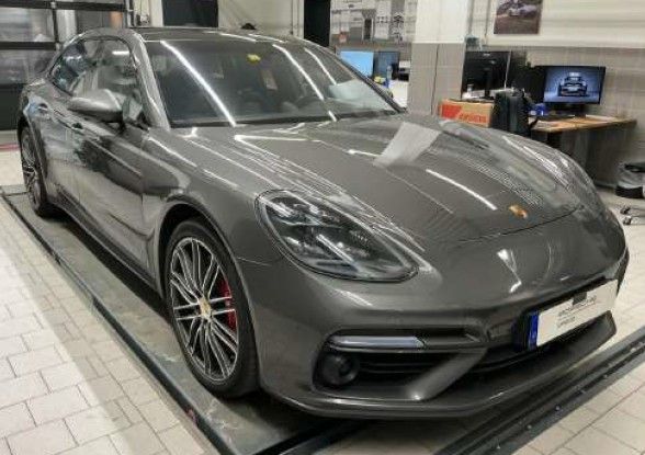 Porsche Panamera 99.962 km 57.999 &euro; Hechingen 72379