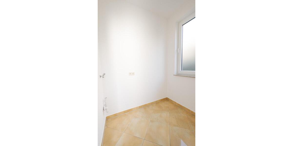 Etagenwohnung Tübingen Schönblick / Winkelwiese - 5.5 Zimmer, 149 m&sup2;, 2.000&euro; | Angebot:26024043