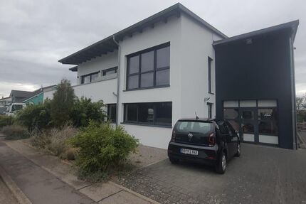 Provisionsfrei* Moderne Gewerbeimmobilie mit Büro, Wohnung und Halle - KfW 70, Solaranlage, hochwertige Ausstattung - Gewerbeobjekt Altdorf | Angebot:23812378