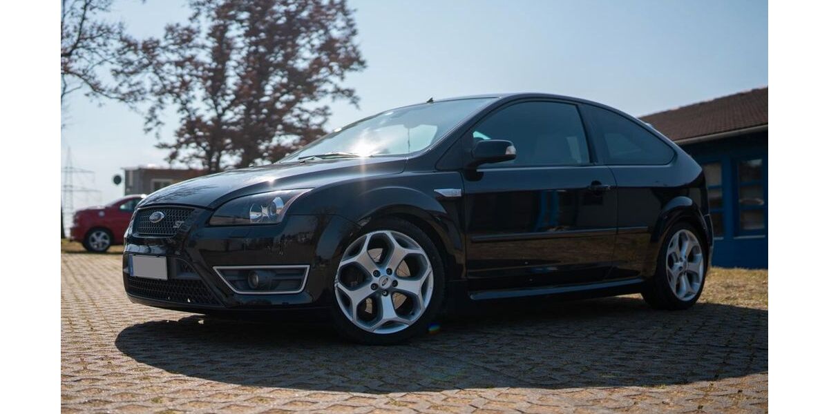 Ford Focus 180.000 km 9.999 &euro; neckartenzlingen 72654