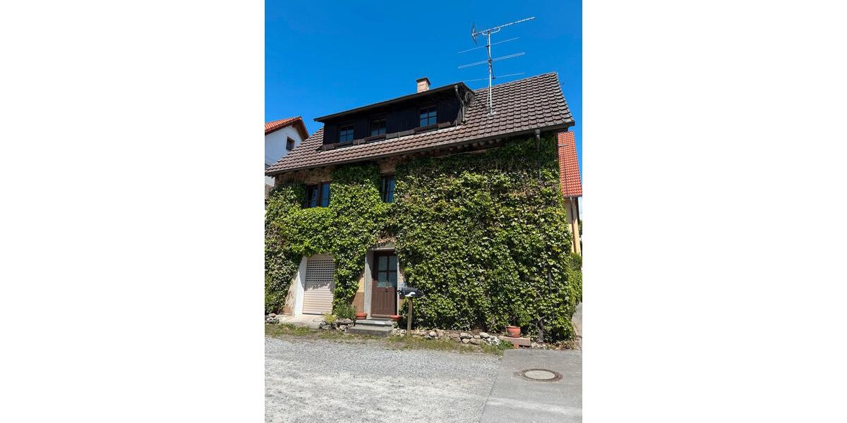 Einfamilienhaus Rottenburg am Neckar - 4 Zimmer, 100 m&sup2;, 1.000&euro; | Angebot:27620203