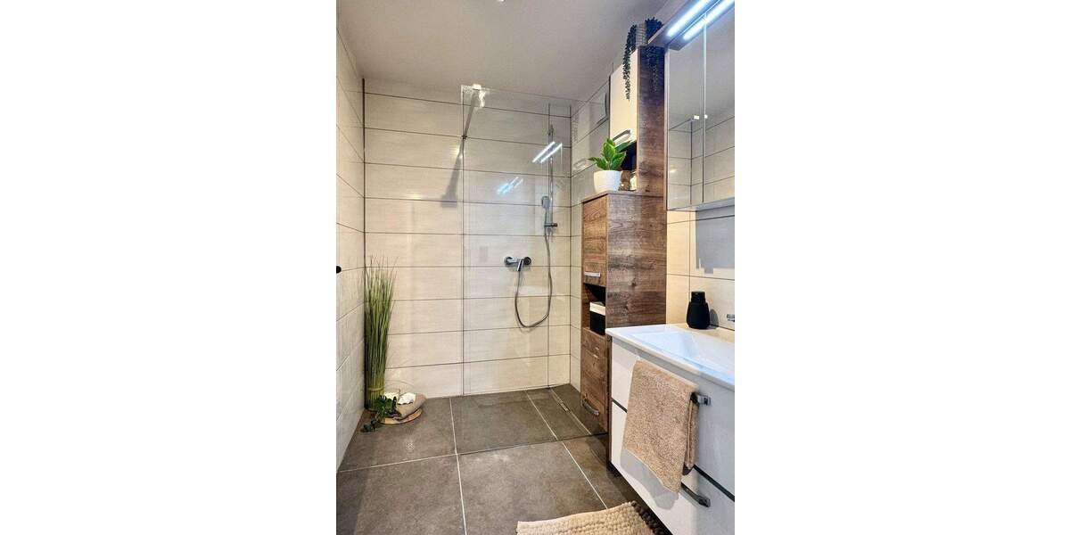 Etagenwohnung Sindelfingen Nord - 4 Zimmer, 94 m&sup2;, 420.000&euro; | Angebot:25771953