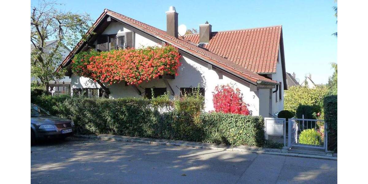 Einfamilienhaus Böblingen - 6 Zimmer, 196 m&sup2;, 895.000&euro; | Angebot:25733305