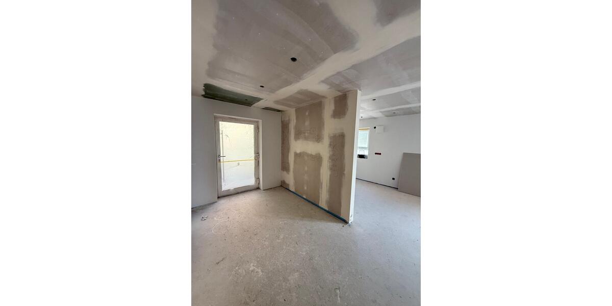 Erdgeschoßwohnung Tübingen - 4 Zimmer, 105 m&sup2;, 1.600&euro; | Angebot:27608585