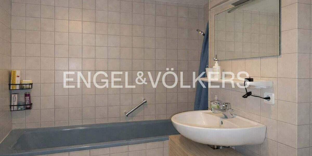 Etagenwohnung Tübingen Innenstadt - 2 Zimmer, 65 m&sup2;, 1.105&euro; | Angebot:25938856