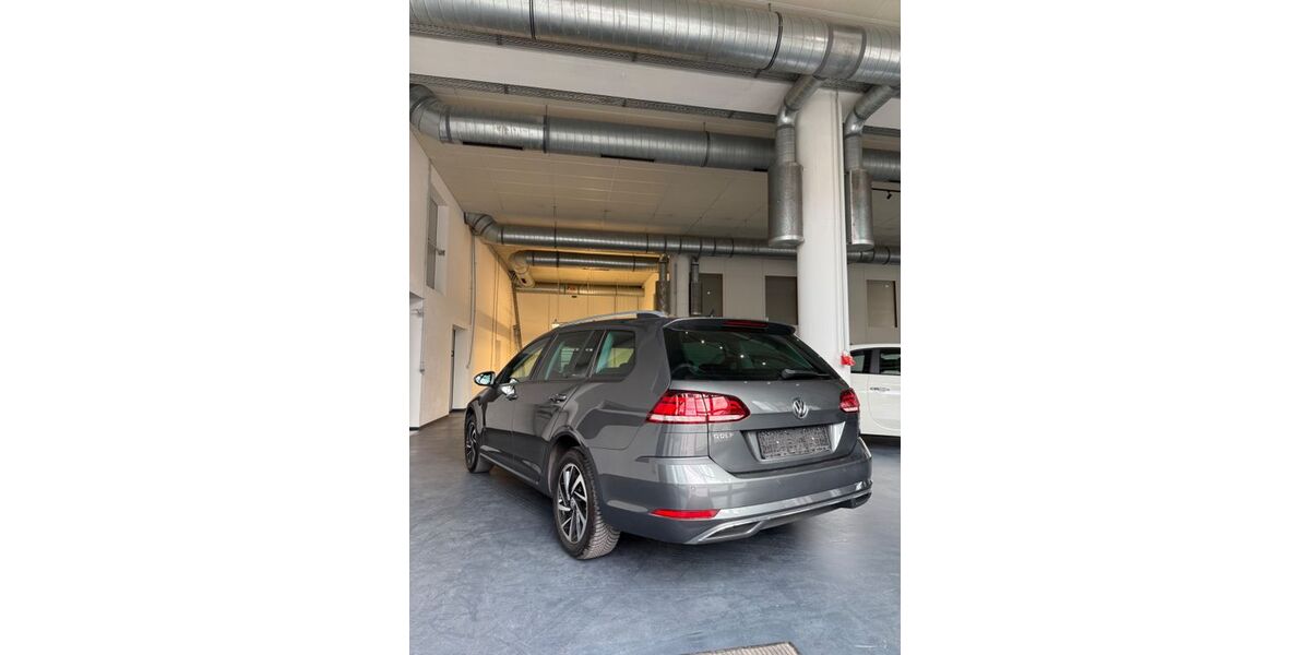 VW Golf 49.360 km 17.550 &euro; Böblingen 71034