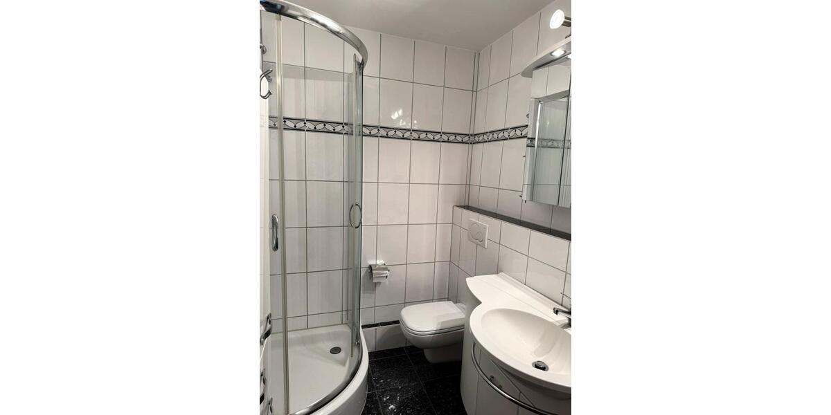 Etagenwohnung Pfullingen - 4 Zimmer, 100 m&sup2;, 329.000&euro; | Angebot:25922379