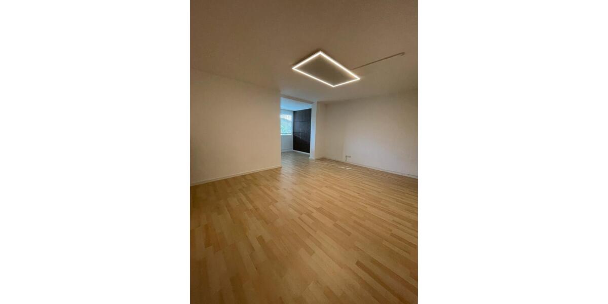 Erdgeschoßwohnung Bad Urach - 2 Zimmer, 75 m&sup2;, 980&euro; | Angebot:27601270
