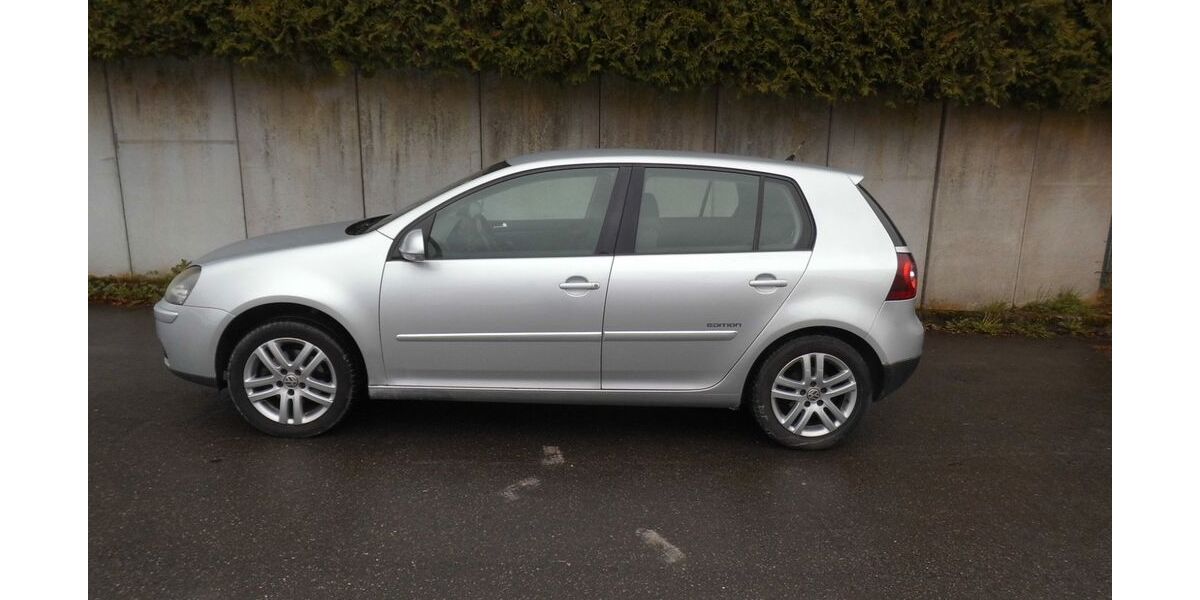 VW Golf 214.650 km 2.699 &euro; Hechingen 72379
