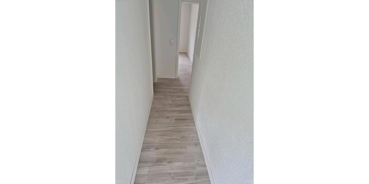 Etagenwohnung Reutlingen - 3 Zimmer, 80 m&sup2;, 1.300&euro; | Angebot:26689040