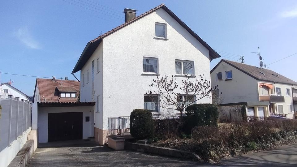 Mehrfamilienhaus, Wohnhaus Frickenhausen - 8 Zimmer, 150 m&sup2;, 610.000&euro; | Angebot:26990155