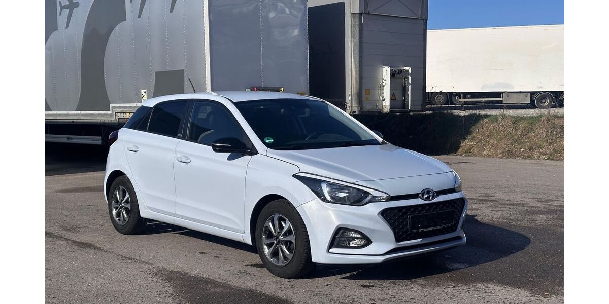 Hyundai i20 133.000 km 9.800 &euro; Filderstadt 70794