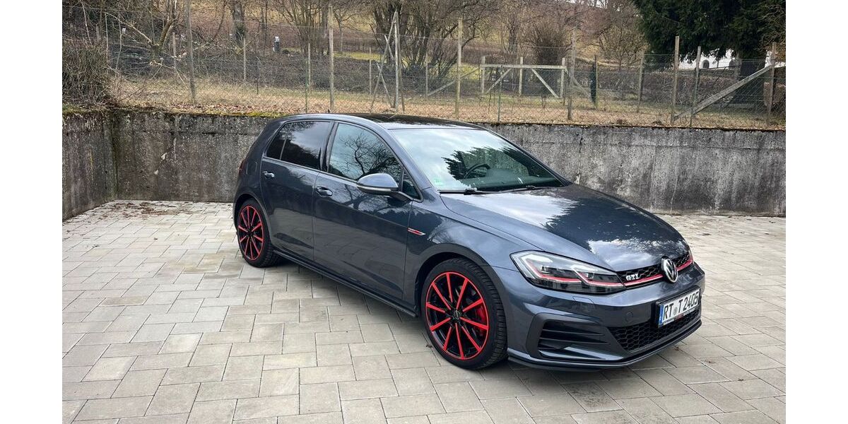 VW Golf 97.000 km 18.800 &euro; Römerstein 72587