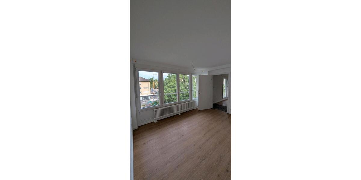 Etagenwohnung Reutlingen - 3.5 Zimmer, 90 m&sup2;, 1.290&euro; | Angebot:26693312