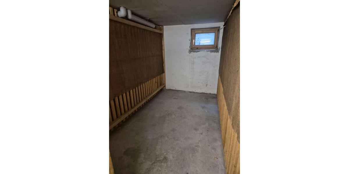 Dachgeschoßwohnung Reutlingen Reutlingen-Betzingen - 1 Zimmer, 84 m&sup2;, 975&euro; | Angebot:27547229