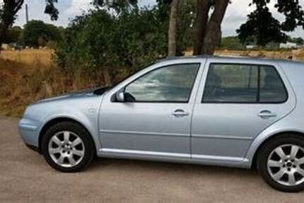 VW Golf 96.000 km 4.190 &euro; Reutlingen 72768