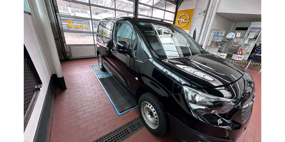 Opel Combo 25.145 km 17.192 &euro; Dettingen 72581