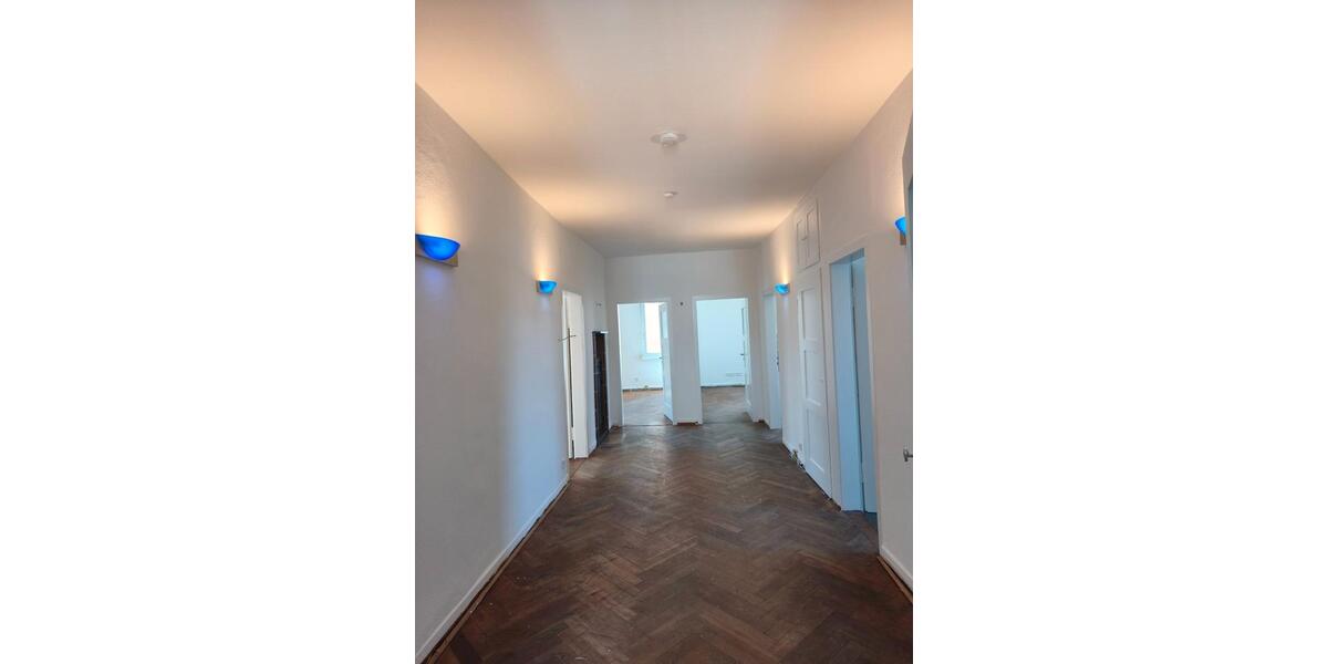 Etagenwohnung Esslingen am Neckar - 4 Zimmer, 105 m&sup2;, 1.200&euro; | Angebot:26039058