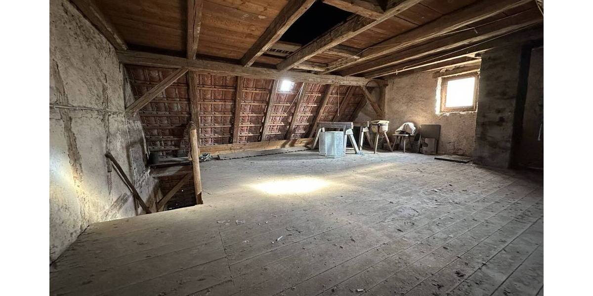 Einfamilienhaus Hirrlingen - 3 Zimmer, 110 m&sup2;, 120.000&euro; | Angebot:26697980