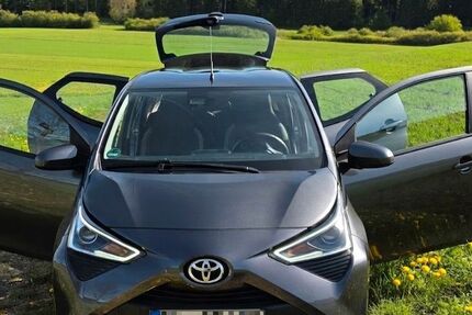 Toyota Aygo (X) 23.500 km 11.499 &euro; Burladingen 72393