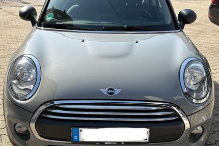 Mini ONE 95.000 km 11.000 &euro; Grosselfingen 72415