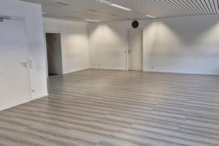 Gewerbeobjekt Herrenberg - 4.000&euro; | Angebot:24803584