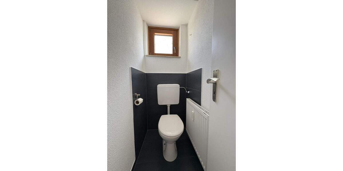 Mehrfamilienhaus, Wohnhaus Steinenbronn - 8 Zimmer, 155 m&sup2;, 690.000&euro; | Angebot:25748771