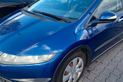 Honda Civic 179.500 km 3.650 &euro; Reutlingen 72766