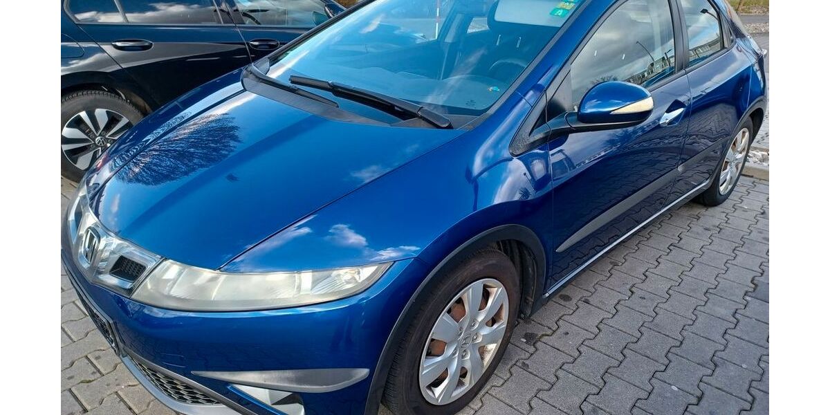 Honda Civic 179.500 km 3.650 &euro; Reutlingen 72766