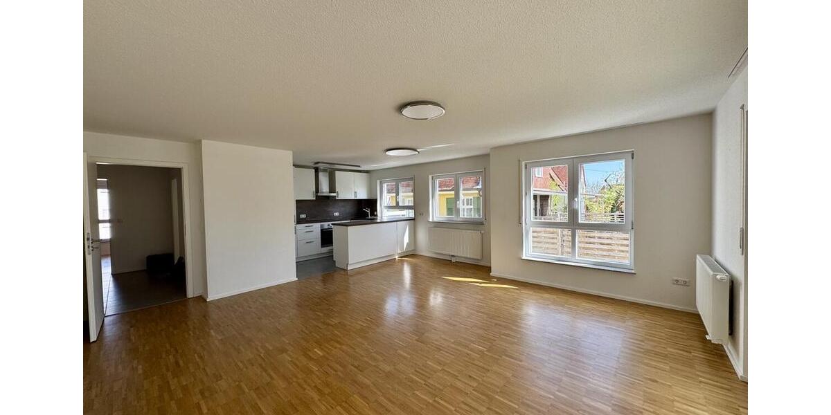 Etagenwohnung Rottenburg am Neckar - 3 Zimmer, 89 m&sup2;, 1.120&euro; | Angebot:26675988